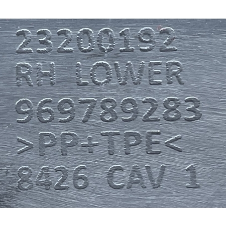 O2 CADILLAC ESCALADE IV 2014 -  ODPROWADZENIE WODY PRAWE TYŁ DOLNE 23200192