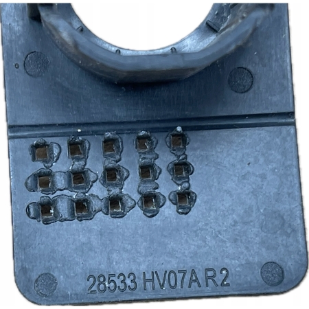 K54 NISSAN QASHQAI II LIFT MOCOWANIE KOSZYKI ZAŚLEPKA PDC TYŁ 85022-HV20H