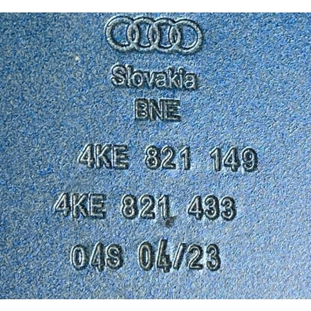 AUDI E-TRON 4KE UCHWYT MOCOWANIE BŁOTNIKA LEWE PRZÓD 4KE821149
