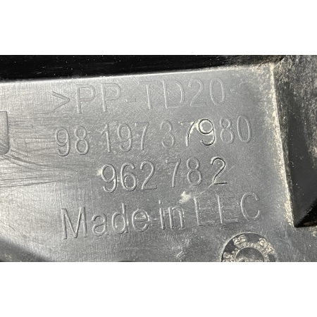CITROEN DS7  ŚLIZG MOCOWANIE ZDERZAKA PRZÓD PRAWY 9819737980