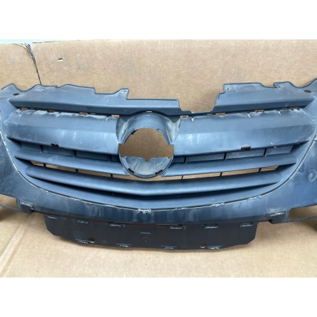 OPEL CORSA D ATRAPA GRILL KRATKA GM 13179940