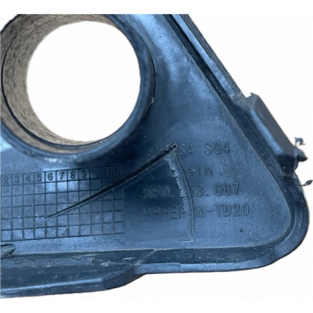 SEAT LEON 3 III KRATKA ZDERZAKA ŚRODKOWA PRZÓD 5F0853667G