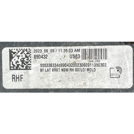 BMW X7 G07 LIFT LCI ŚLIZG MOCOWANIE ZDERZAKA PRAWY PRZÓD 9881250