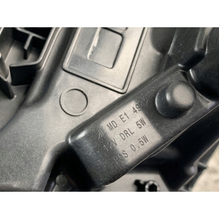 LAMPA PRAWA PRZÓD PUSZKA SKODA OCTAVIA IV 20-