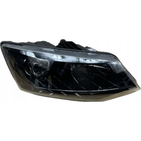SKODA FABIA III 2014 - LAMPA PRAWA PRZÓD LED DRL HELLA