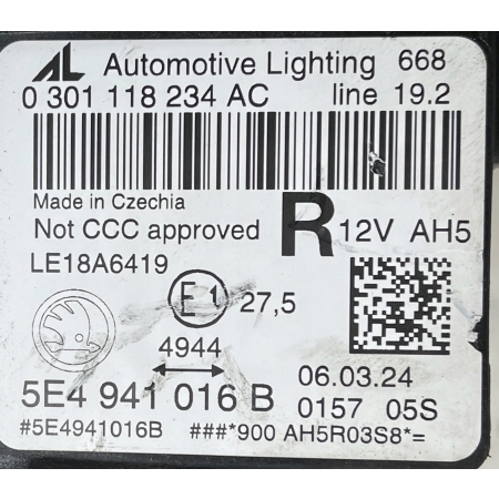 SKODA OCTAVIA IV LAMPA PRAWA PRZÓD FULL LED 5E4941016B