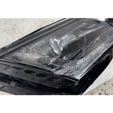 SKODA OCTAVIA IV LAMPA PRAWA PRZÓD FULL LED 5E4941016B