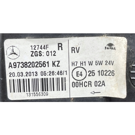 MERCEDES ATEGO 2004 - LAMPA PRAWA PRZÓD REFLEKTOR A9738202561