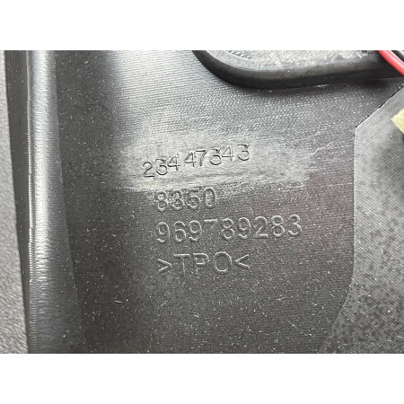 O2 CADILLAC ESCALADE IV 2014 - PRAWA PRZÓD RAMKA USZCZELKA DRZWI 23447343