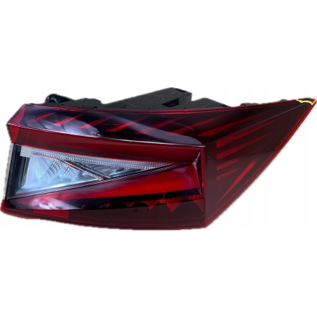 54 SKODA ENYAQ iV 20 - LAMPA LED PRAWA TYŁ TYLNA 5LA945208A