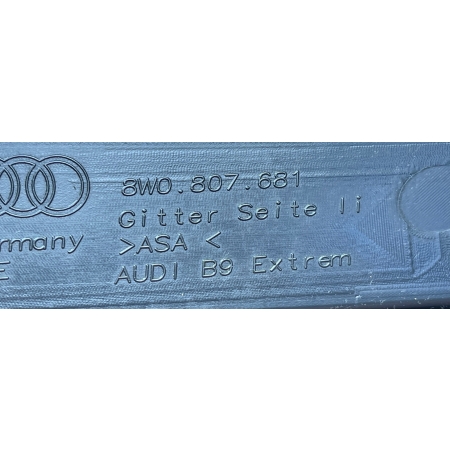 AUDI A4 B9 KRATKA LEWA ZDERZAKA PRZÓD 8W0807681