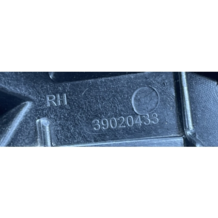 OPEL ASTRA V K 5 MOCOWANIE ŚLIZG ZDERZAKA PRAWY PRZÓD 39020433