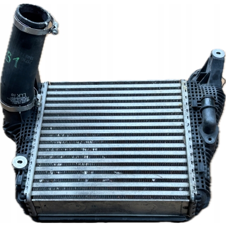 B1 PORSCHE MACAN S 15 3.0 PRAWY INTERCOOLER CHŁODNICA POWIETRZA 95B145804A