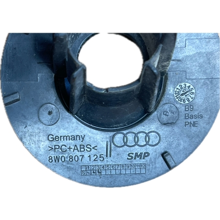 K122 AUDI A4 B9 8W MOCOWANIE KOSZYKI ZAŚLEPKA PDC PRZÓD 8W0807437