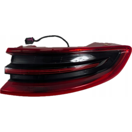 LAMPA TYLNA TYŁ PRAWA PORSCHE MACAN USA 95B945096E SAE 18.12.2015