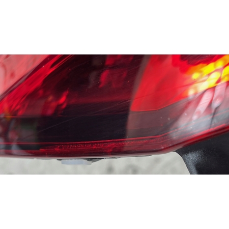 VW GOLF VII SPORTSVAN LAMPA PRAWA TYŁ BŁOTNIKA 045389 28.10.21