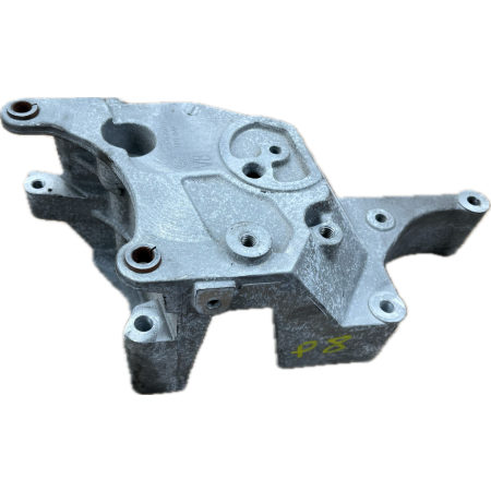 P8 GMC YUKON XL DENALI IV 2015 - 6.2 ŁAPA MOCOWANIE SPRĘŻARKI 12626078