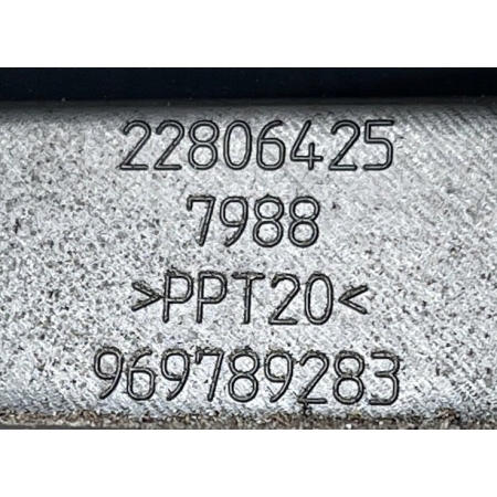 P2 CADILLAC ESCALADE IV 2014 - ŚLIZG ZDERZAKA MOCOWANIE LEWE TYŁ 22806425