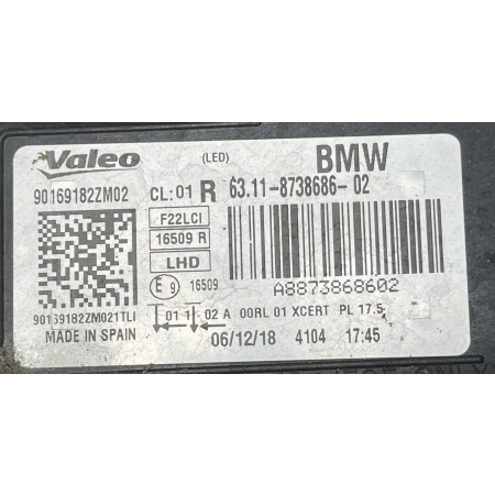 BMW F22 F23 LCI LIFT ZAŚLEPKA DEKIELEK REFLEKTORA LAMPY PRAWY 8738686