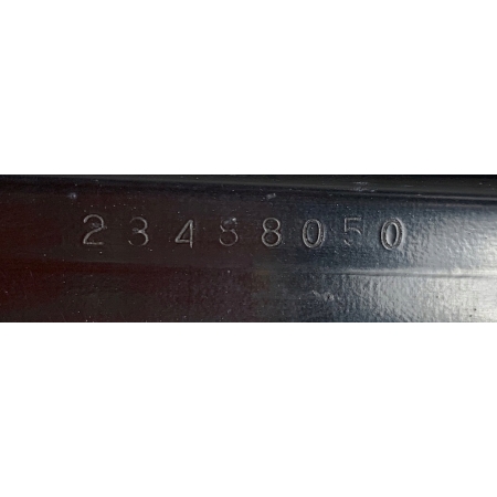 P2 CADILLAC ESCALADE IV 2014 - ŚLIZG MOCOWANIE BŁOTNIKA PRAWY 23488050