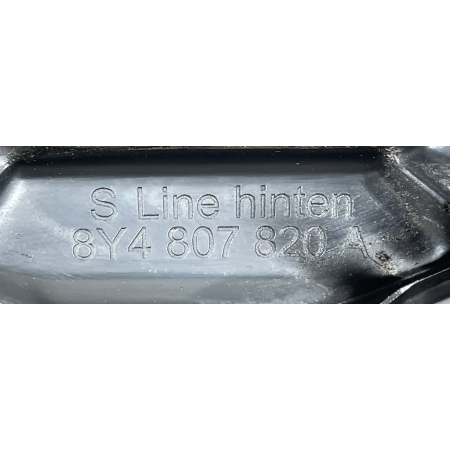 AUDI A3 8Y0 S-LINE KRATKA ZDERZAKA PRAWA TYŁ TYLNA 8Y4807820A