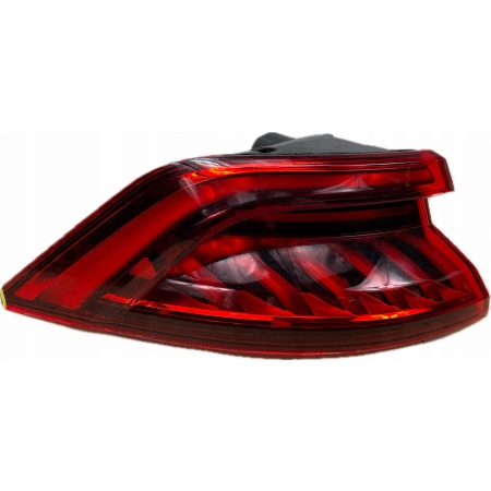 AUDI Q8 4M8 LAMPA LEWA TYŁ TYLNA BŁOTNIKA 4M8945069