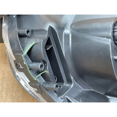 FIAT PANDA III 2018 - LAMPA PRAWA PRZÓD PRZEDNIA REFLEKTOR 521935530