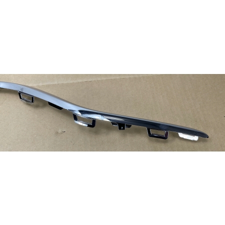 MERCEDES A-KLASA W177 LISTWA CHROM ZDERZAKA PRZÓD A1778855601