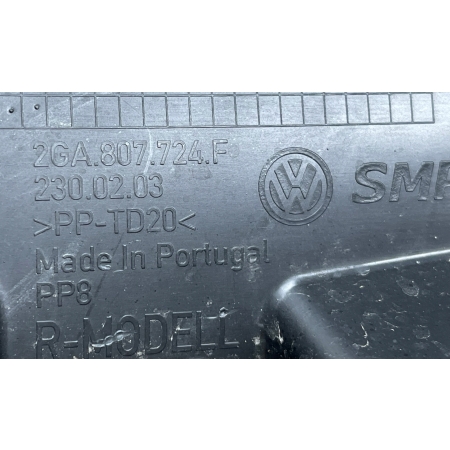 VW T-ROC ŚLIZG MOCOWANIE ZDERZAKA PRAWY PRZÓD 2GA807724F