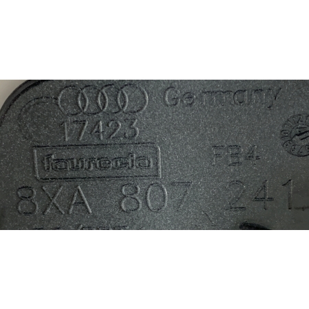 AUDI A1 LIFT ZAŚLEPKA HAKA ZDERZAKA PRZÓD