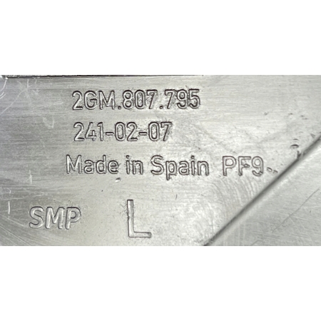 VW T-CROSS 2GM KRATKA LEWA ZDERZAKA PRZÓD PDC 2GM807795