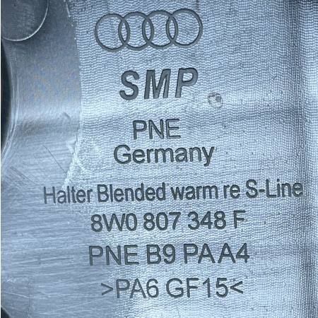 VAUDI A4 B9 8W ŚLIZG MOCOWANIE ZDERZAKA WYDECHU PRAWY TYŁ 8W0807348F