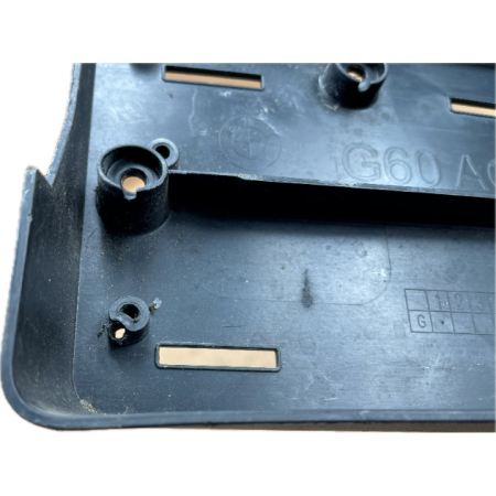 BMW 5 G60 G61 PODKŁADKA TABLICY REJESTRACYJNEJ 5A0EDB7