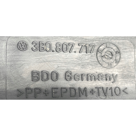 LISTWA ZDERZAKA LEWA PRZÓD PASSAT B5 3B0807717
