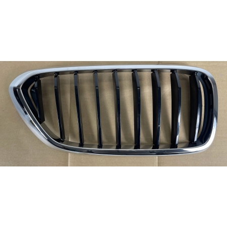 BMW 6 G32 ATRAPA GRILL NERKA PRAWA 7412422
