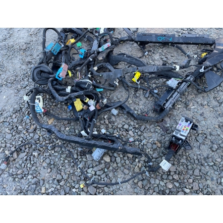 O2 CADILLAC ESCALADE IV 2014 - WIĄZKA PRZEWODY INSTALACJA 84144250