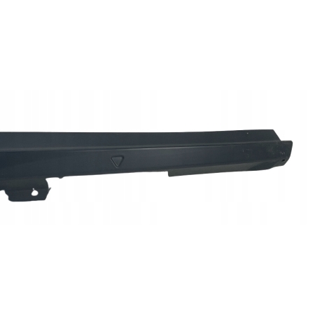 ^ AUDI A4 B9 LONG LISTWA PROGOWA PRAWA 8WD071996